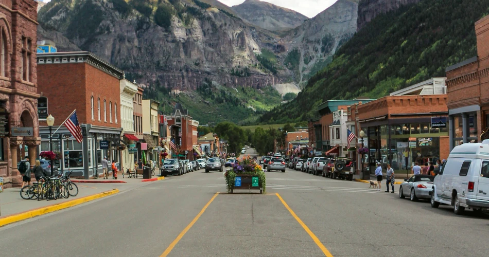 10 Best Ski Resorts in the US