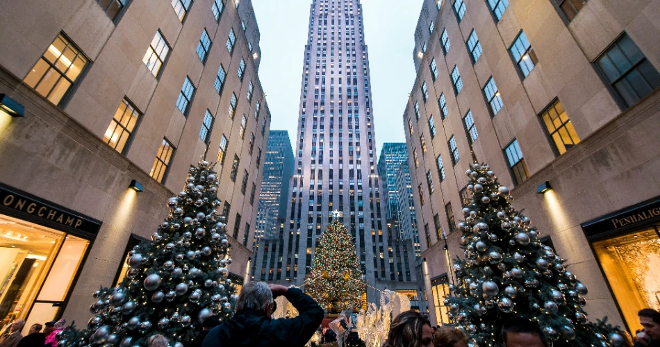 10 Best Places to Celebrate Christmas in the US