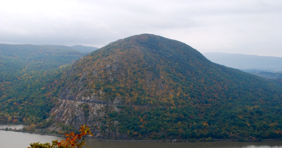 8 Best Hiking Spots near NYC for Scenic Trails