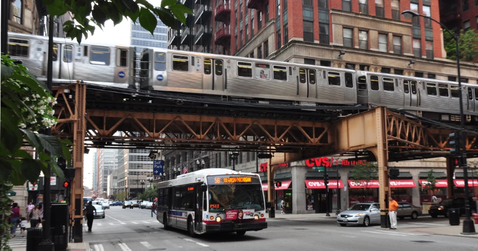 Chicago Travel Guide 2025: Top Attractions, Things to Do, Dining, and More!
