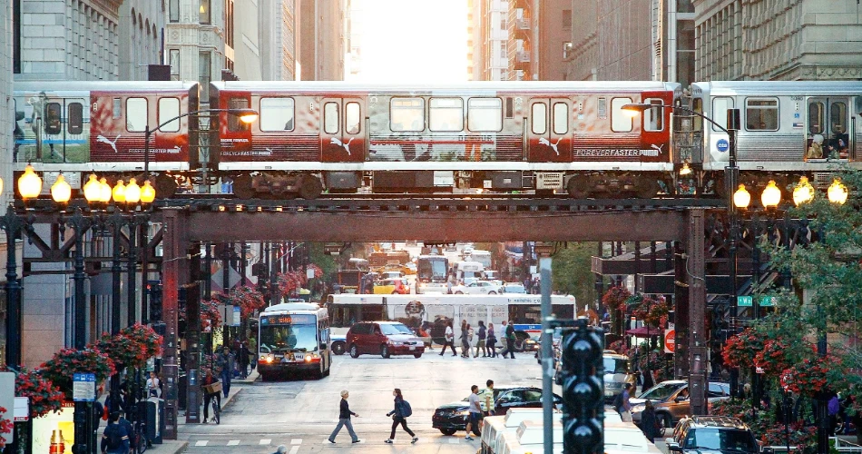 Chicago Travel Guide 2025: Top Attractions, Things to Do, Dining, and More!