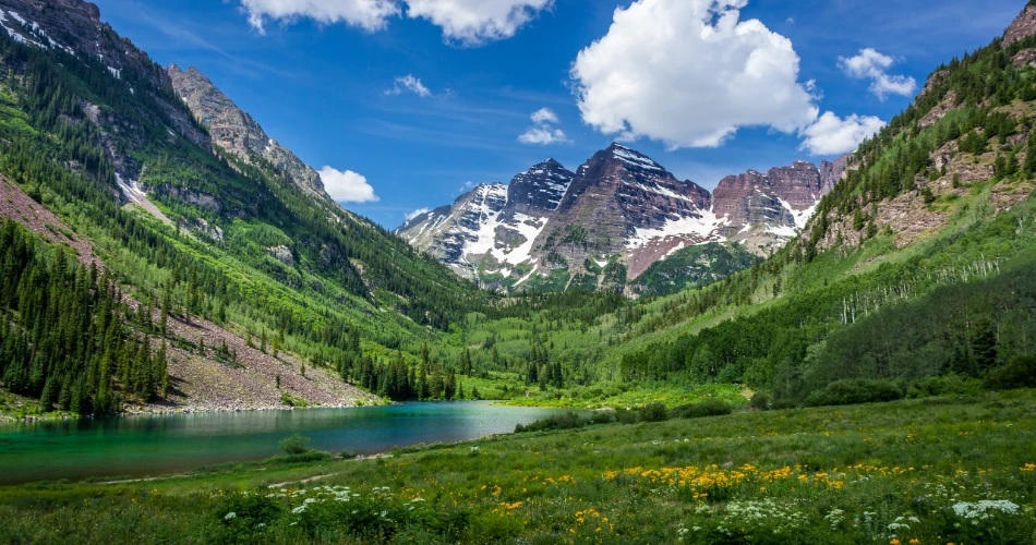 8 Most Beautiful Lakes in the USA