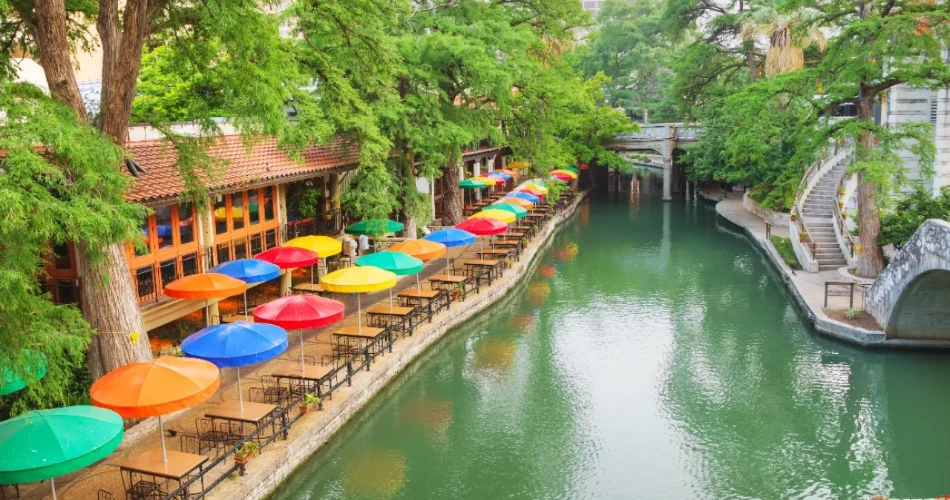 10 Best Family Vacation Spots in the U.S