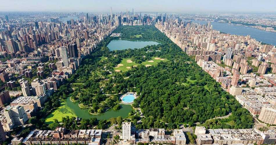 City Showdown: Chicago vs. New York For First-Timers