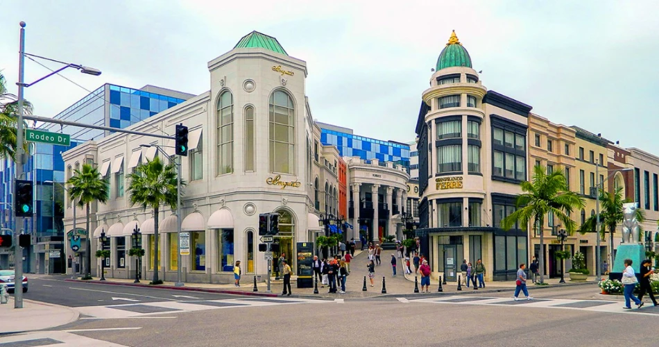 Luxury Shopping Streets in America