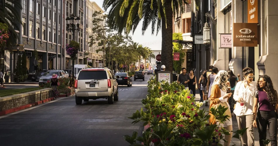Luxury Shopping Streets in America