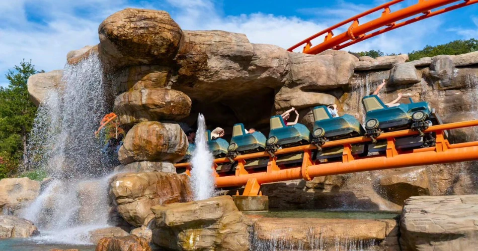 Best Theme Parks in the U.S. Those Aren't Disney or Universal