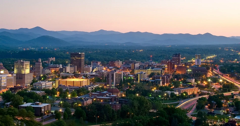 Best U.S. Cities for Solo Travelers (That Aren't NYC or LA)