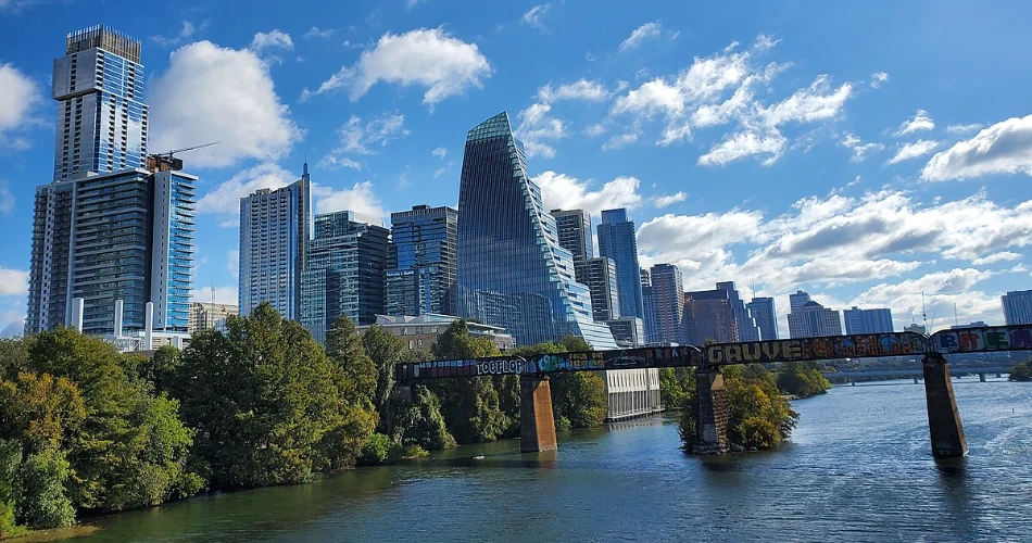 Best U.S. Cities for Solo Travelers (That Aren't NYC or LA)