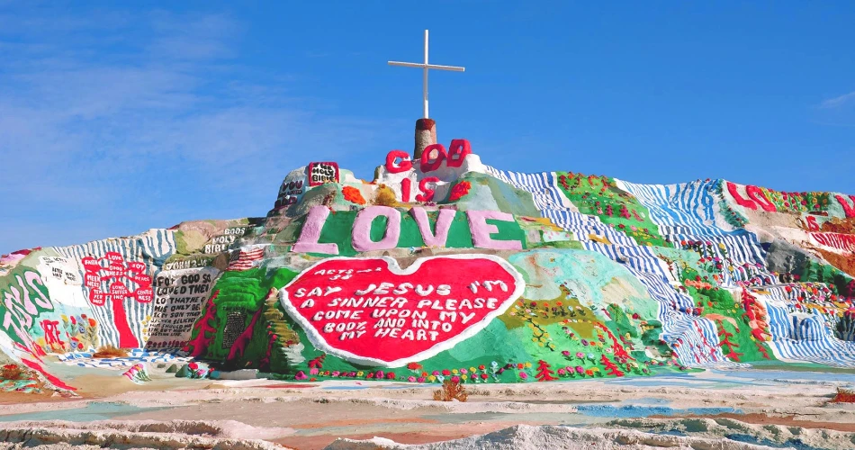 The Weirdest Roadside Attractions By State