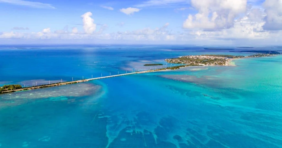 20 Best Road Trips in America: Scenic Highways, Cities, and Hidden Stops