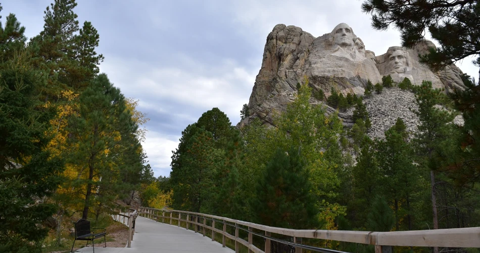Mount Rushmore: Quick Guide for First-Time Visitors
