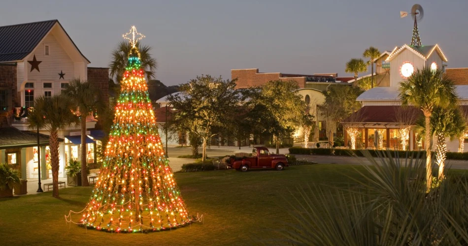 Top 20 Cities in the United States for Christmas Celebrations