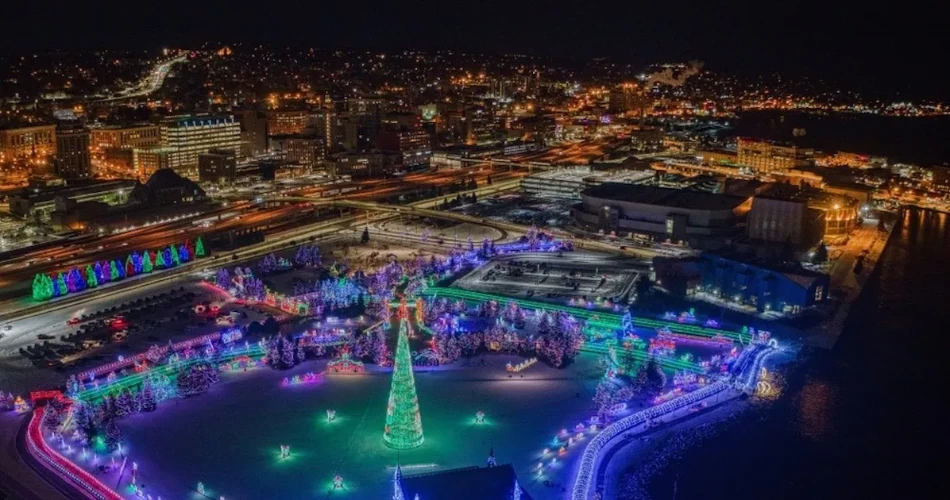 Top 20 Cities in the United States for Christmas Celebrations