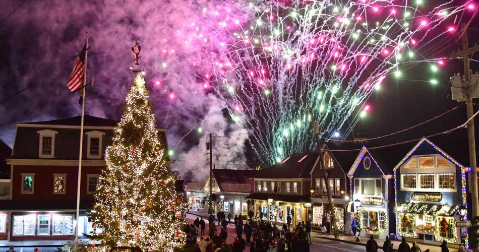 Top 20 Cities in the United States for Christmas Celebrations