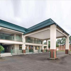 Rodeway Inn and Suites Hwy 290 Houston