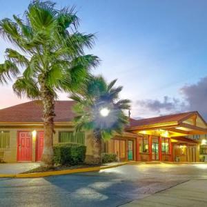 Howard Johnson by Wyndham Houston Hobby Texas