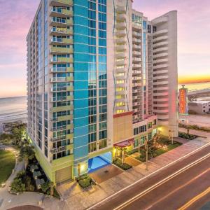towers on the Grove Resort by ResortShare