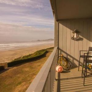 Nye Beach Condos & Cottages