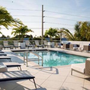 H2O Suites- Adults Only