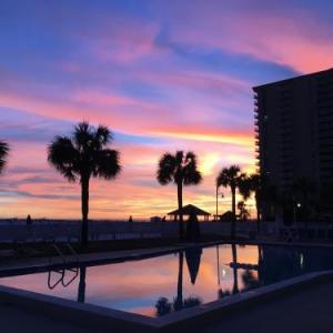 Getaways at Destin Holiday Beach Resort Florida