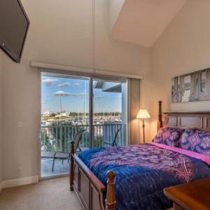 U429 Florida at its finest! Tampa Bay hidden gem resort-style community!