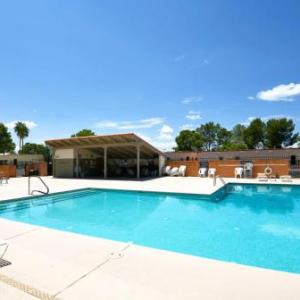 Green Valley townhome with Resort Amenities