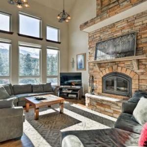 Spacious Breck Home with Hot Tub about 9 Mi to Ski Resort