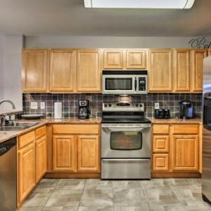 Sevierville Resort Retreat with Balcony and Mtn Views!