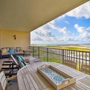 Beachfront Dauphin Island Resort Condo with Pool