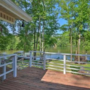 Lakefront Retreat with Deck Dock and Resort Amenities