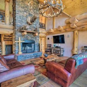 Resort Cabin Ski-In and Out and Mtn Bike Trail Access!