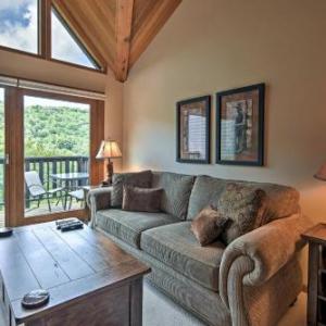 Beech Mountain Condo with Balcony - Walk to Resort!