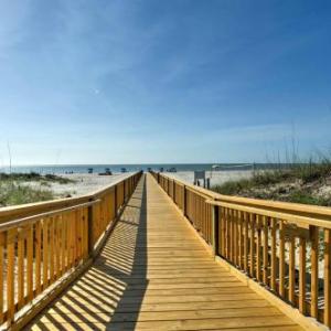 Resort Condo Pools Gym Bar Beach and more Onsite South Carolina