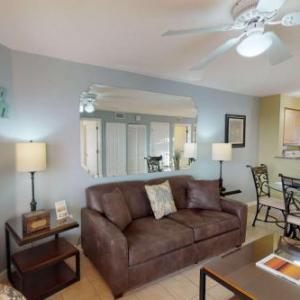 302 - Surf Beach Resort