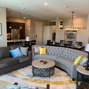 New Luxury Condo #406 Near Resort With Huge Hot tub  Views   FREE Activities  Equipment Rentals Daily Fraser Colorado