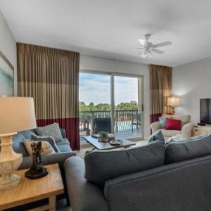 Beach Resort 306