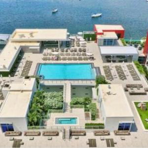 NEW Beachfront Condo Resort Holly New