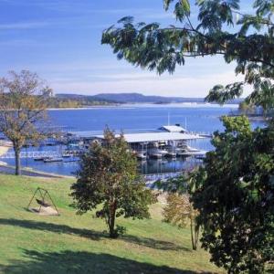 Yacht Club Resort Suites at Table Rock Lake