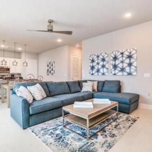 Stylish Condo near Disney w Hotel Amenities 7770- 26-110