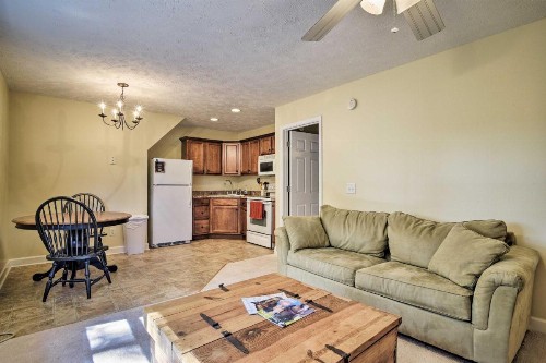 Farmhouse Apt w/ Pasture & Horseback Trails! - image 7