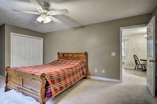 Farmhouse Apt w/ Pasture & Horseback Trails! - image 9