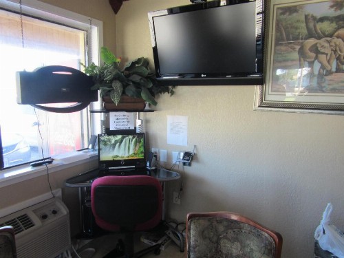 Americas Best Value Inn - Abilene - image 10