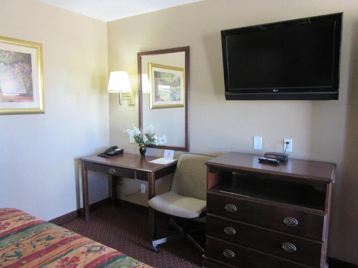 Americas Best Value Inn - Abilene - image 4