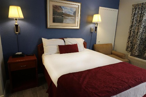 Americas Best Value Inn - Abilene - image 40
