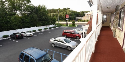 Country Hearth Inn & Suites Atlantic City - image 9