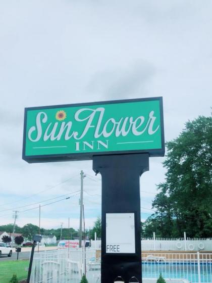 Sunflower Inn in Avalon