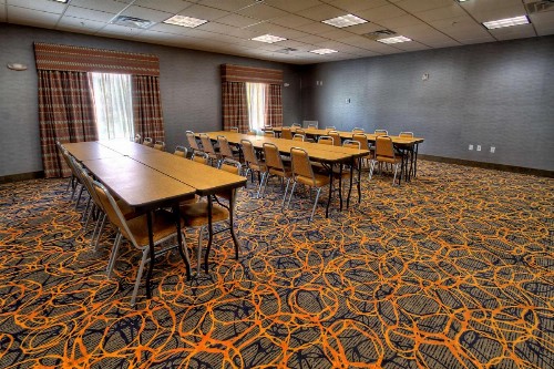 Hampton Inn and Suites Ada - image 28