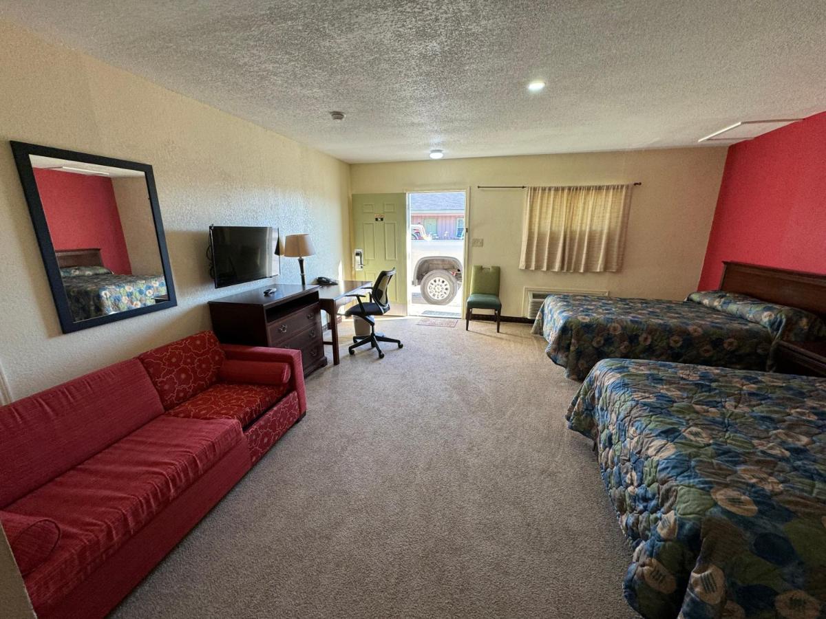 village inn - image 2