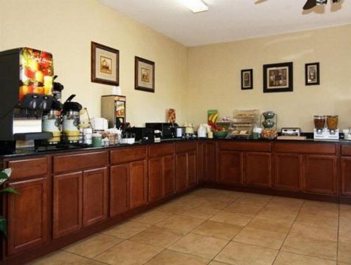 Quality Inn Adairsville